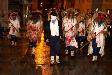 05670-Momotxorros en los Carnavales de Alsasua, Navarra