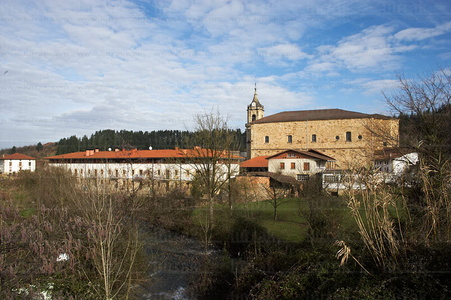 07319-Río Ibaizabal. Iglesia de San Trokaz, Abadiño, Bizkaia, 