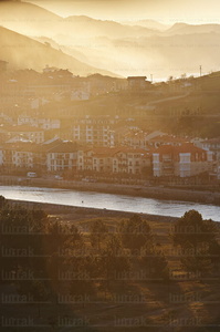 07957-Río Urola a su paso por Zumaia, GIpuzkoa, Euskadi