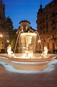 08239-Plaza Jado. Fuente de los Leones. Bilbao, Bizkaia, Euskadi